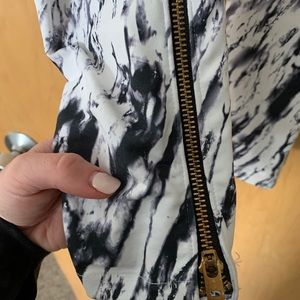 Define your inspiration tights with zipper